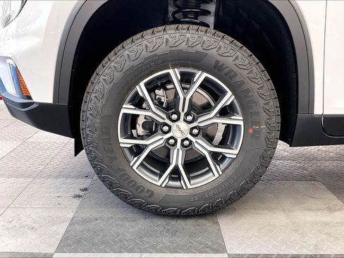 New 2026 GMC Acadia AT4 w/ Luxury Package AWD/4WD image 14