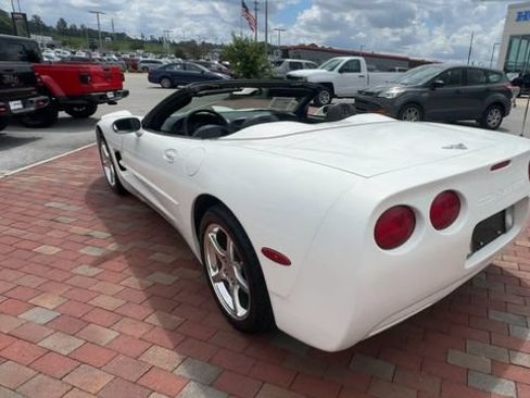 Used 2003 Chevrolet Corvette Convertible RWD image 9