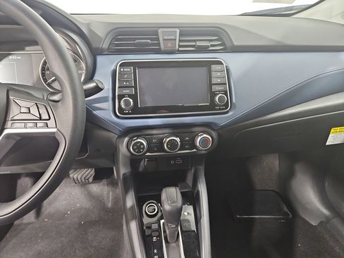 New 2025 Nissan Versa SV w/ Trunk Package FWD image 17