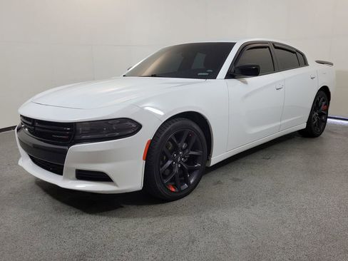 Used 2023 Dodge Charger SXT w/ Blacktop Package RWD image 3