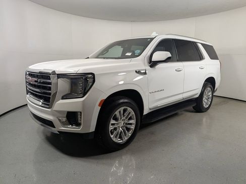 Used 2024 GMC Yukon SLT image 3