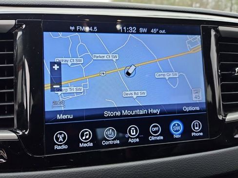 Used 2017 Chrysler Pacifica Touring-L w/ Tire & Wheel Group image 15