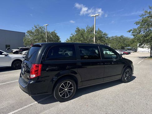 Used 2019 Dodge Grand Caravan GT FWD image 5