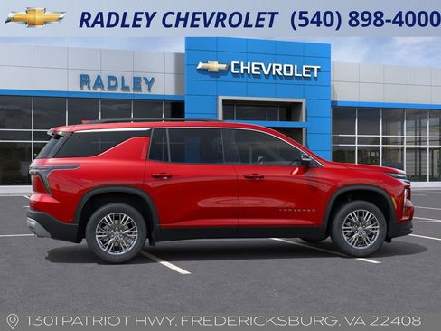 New 2026 Chevrolet Traverse LT w/ Driver Confidence Package image 5