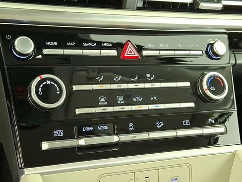 New 2026 Hyundai Santa Fe SE FWD image 15