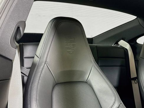 Certified 2025 Porsche 911 Carrera RWD image 21