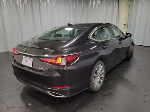 Used 2021 Lexus ES 350 w/ Premium Package image 8