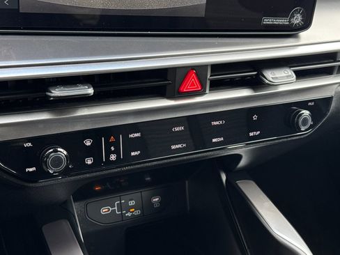 New 2026 Kia Sorento LX image 23