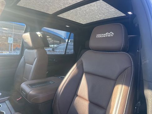 Used 2023 Chevrolet Tahoe High Country image 12