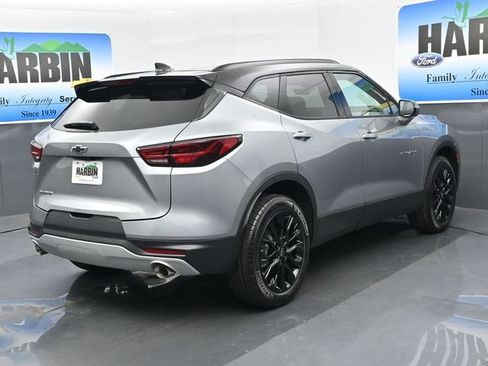 New 2026 Chevrolet Blazer LT w/ LPO, Black Sport Package FWD image 5