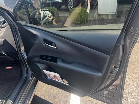 Certified 2018 Toyota Prius Two w/ Prius Two Safety Plus Package FWD image 18