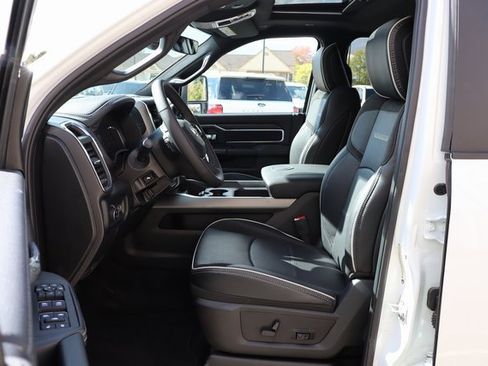 Used 2025 RAM 2500 Laramie image 12