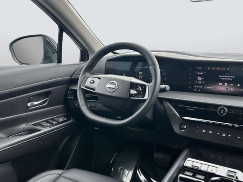 Certified 2025 Nissan Murano SV AWD/4WD image 14