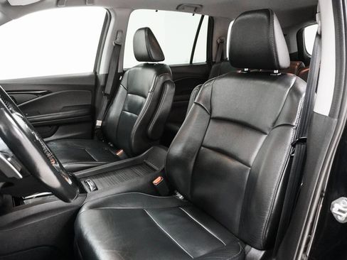 Used 2016 Honda Pilot Touring image 10