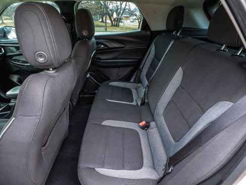 Used 2023 Chevrolet TrailBlazer LS image 34