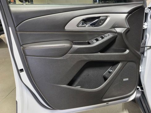 Used 2020 Chevrolet Traverse RS image 21