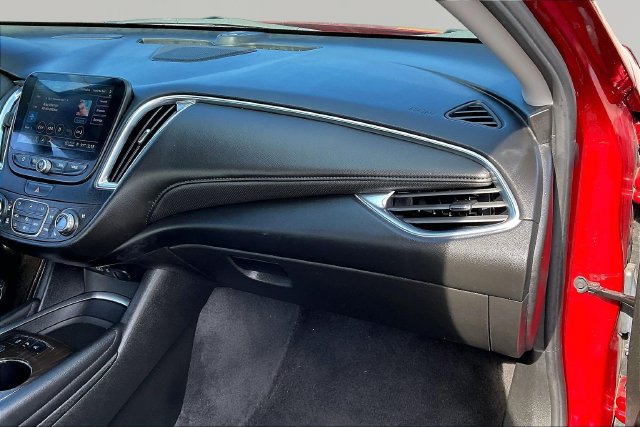 Used 2022 Chevrolet Malibu Premier FWD image 18