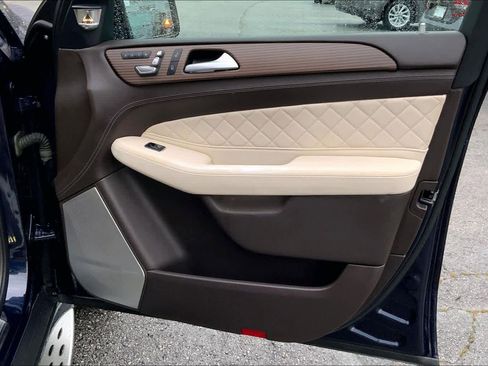Used 2019 Mercedes-Benz GLS 450 4MATIC image 22