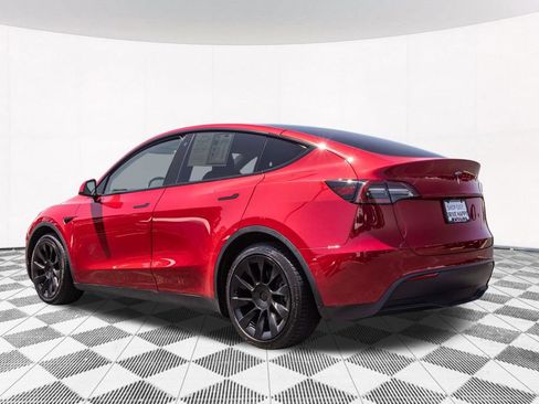 Used 2022 Tesla Model Y Long Range AWD/4WD image 7
