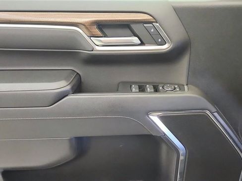 Used 2023 Chevrolet Silverado 1500 LT image 32