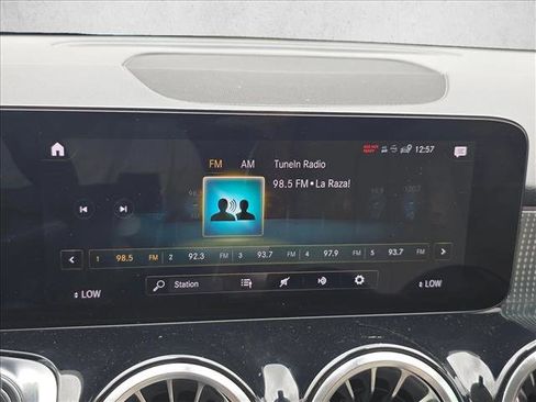 Used 2022 Mercedes-Benz GLB 250 image 8