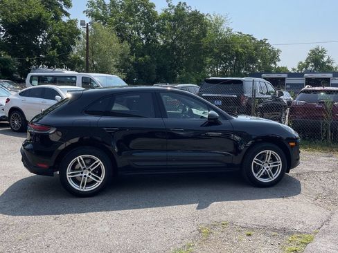 Used 2025 Porsche Macan AWD/4WD image 6