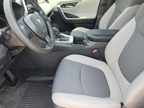 Certified 2024 Toyota RAV4 XLE FWD image 9