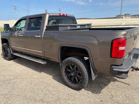 Used 2015 GMC Sierra 2500 SLT w/ Suspension Package, Off-Road AWD/4WD image 5