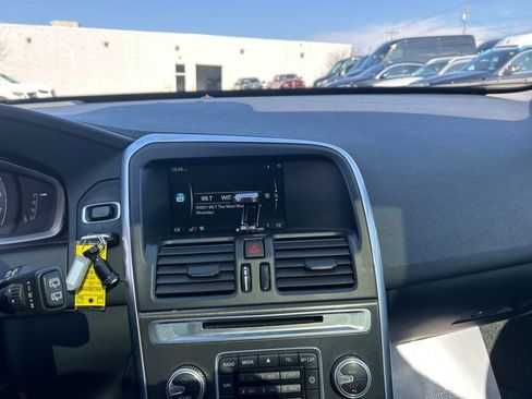 Used 2015 Volvo XC60 T6 w/ Proximity Package image 13