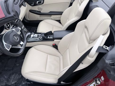 Used 2020 Mercedes-Benz SLC 300 SLC 300 w/ Premium Package image 29