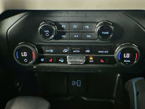 Used 2024 Ford Bronco Wildtrak AWD/4WD image 16