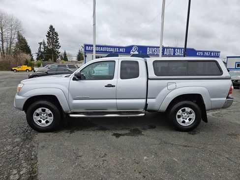 Used 2012 Toyota Tacoma PreRunner w/ SR5 Pkg image 2