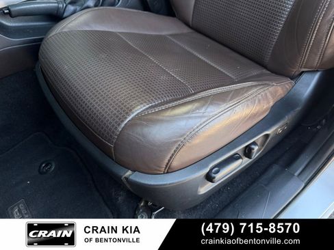 Used 2021 Toyota Tacoma Limited image 23