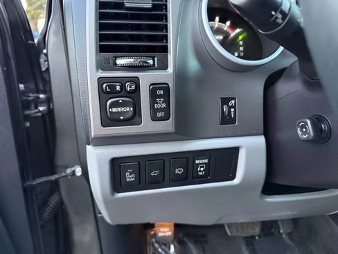 Used 2017 Toyota Sequoia Limited image 17