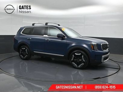 Used 2024 Kia Telluride S w/ S Sunroof Package