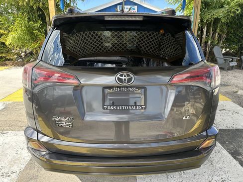 Used 2016 Toyota RAV4 LE FWD image 6