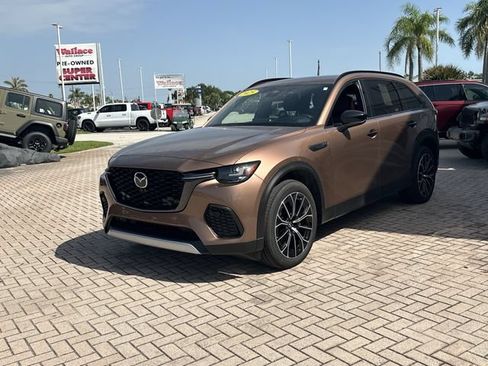 Used 2025 MAZDA CX-70 Plug-In Hybrid w/ Premium Plus AWD/4WD image 3