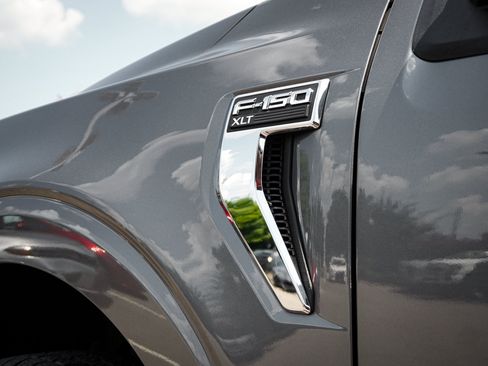 Used 2023 Ford F150 XLT AWD/4WD image 8
