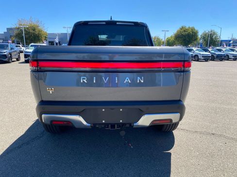 Used 2022 Rivian R1T Adventure AWD/4WD image 5
