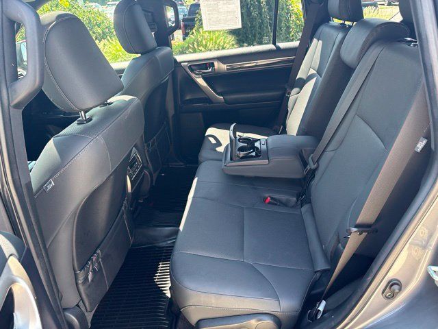 Used 2020 Lexus GX 460 Premium w/ Premium Package AWD/4WD image 28