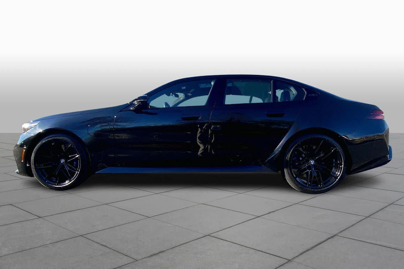 Used 2026 BMW M5 w/ Executive Package AWD/4WD image 13