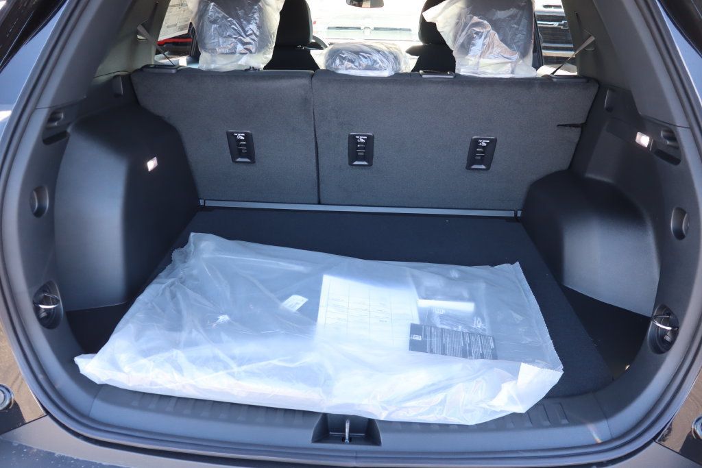 New 2027 Chevrolet Equinox LT FWD image 21