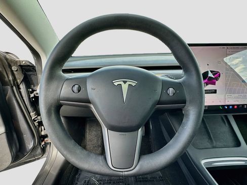 Used 2021 Tesla Model 3 Standard Range Plus RWD image 10