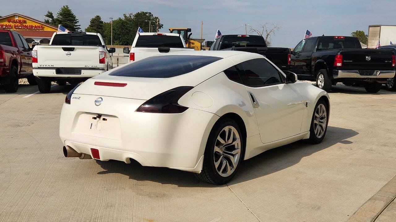 Used 2013 Nissan 370Z Coupe RWD image 6