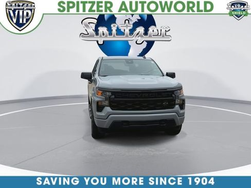 Used 2024 Chevrolet Silverado 1500 Custom w/ Turbomax Blackout Package AWD/4WD image 4