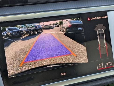 New 2025 Audi Q3 2.0T Premium image 11