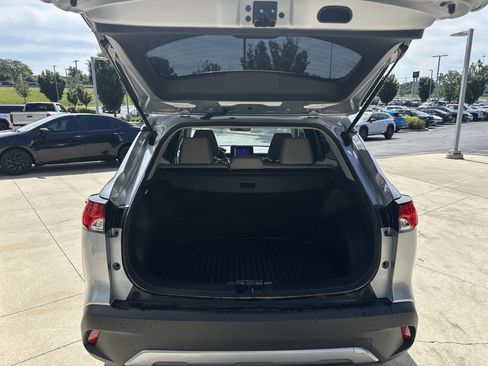 Used 2023 Toyota Corolla Cross L FWD image 29