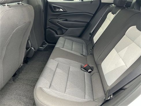 Used 2025 Chevrolet Trax LS image 21