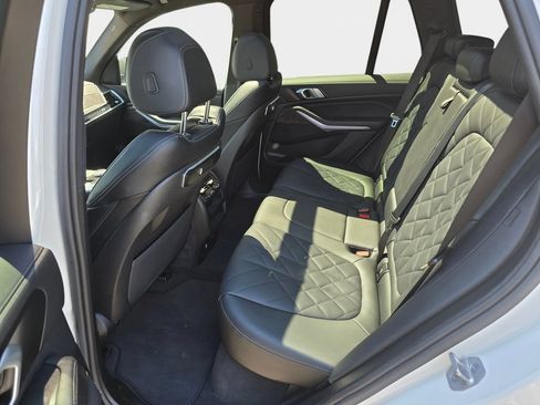 Used 2025 BMW X5 xDrive40i AWD/4WD image 17