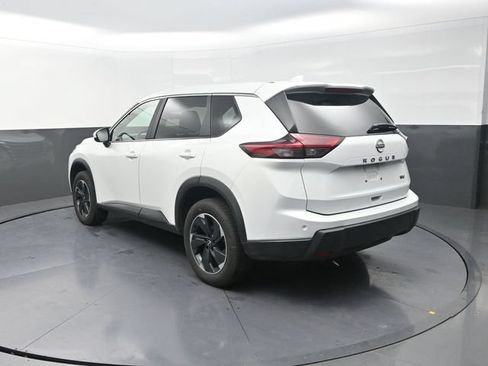 Used 2024 Nissan Rogue SV FWD image 6